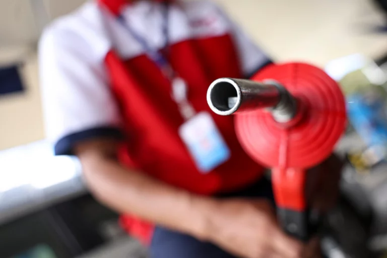 Governo oficializa misturas de etanol e biodiesel em combustíveis