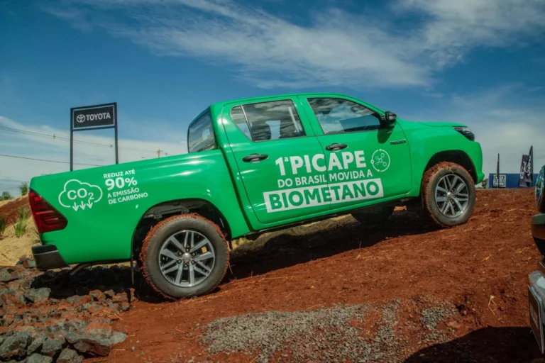 Hilux Biometano é novidade da Toyota na Agrishow 2025
