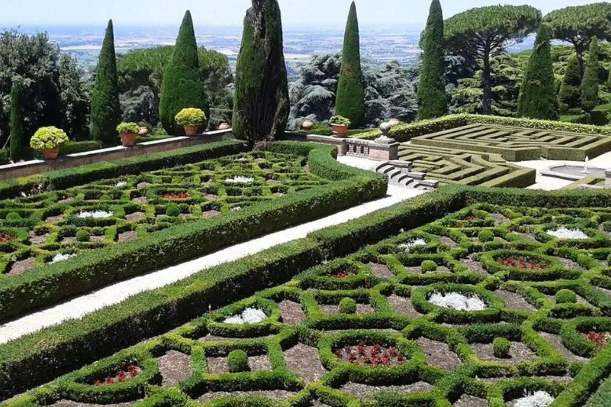 Castel Gandolfo, a cerca de 25 quilômetros de Roma, a chamada “Fazenda dos Papas” - Foto: Museus Italianos/Divulgação