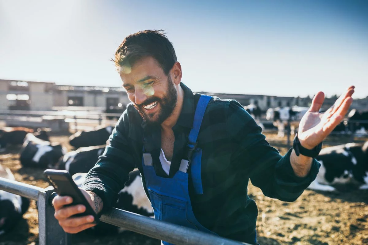 Projeto pode ampliar conectividade no campo para garantir permanência de jovens - Foto: Adobe Stock