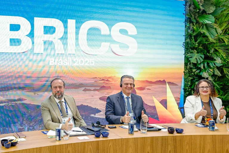 No BRICS, Fávaro critica supertaxação e defende o multilateralismo