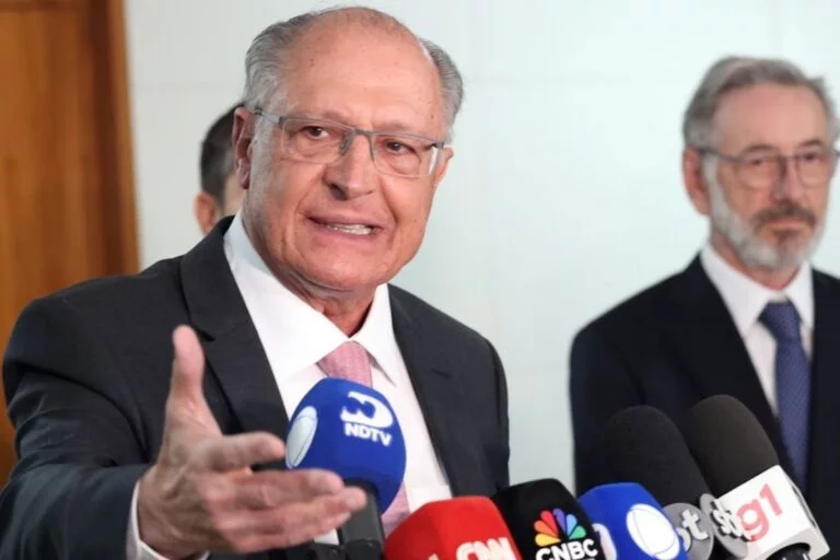 Alckmin diz que não vê problemas em pedir prorrogação do prazo