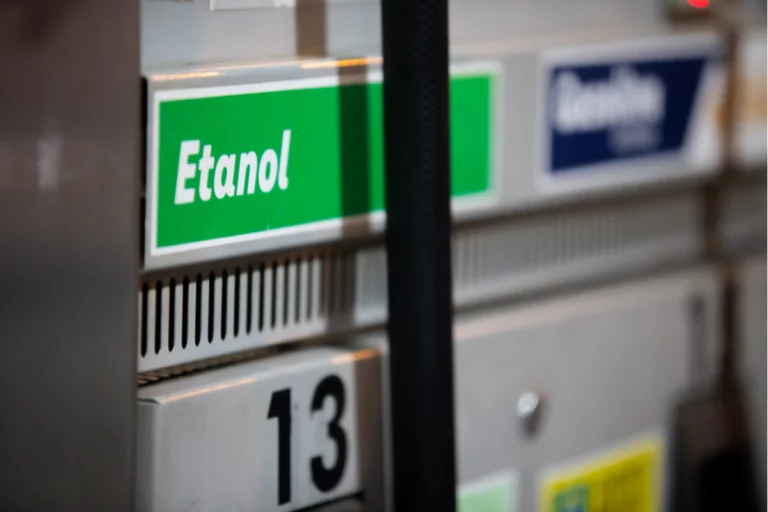 Vendas de etanol atingem menor nível da safra