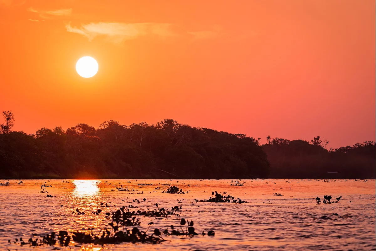 Em várias regiões do país, a condição será de tempo seco e firme - Foto: Adobe Stock